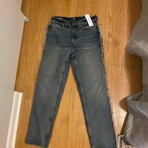 UO Brand New SIZE 27 Jeans